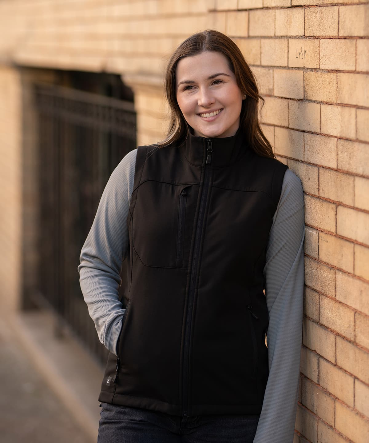 Women’s Cascades Softshell vest product image